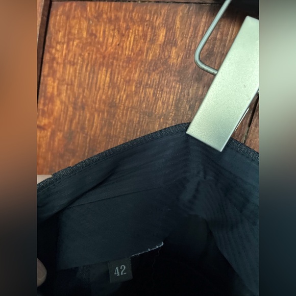 Prada cropped gray dress pants - Picture 2 of 5